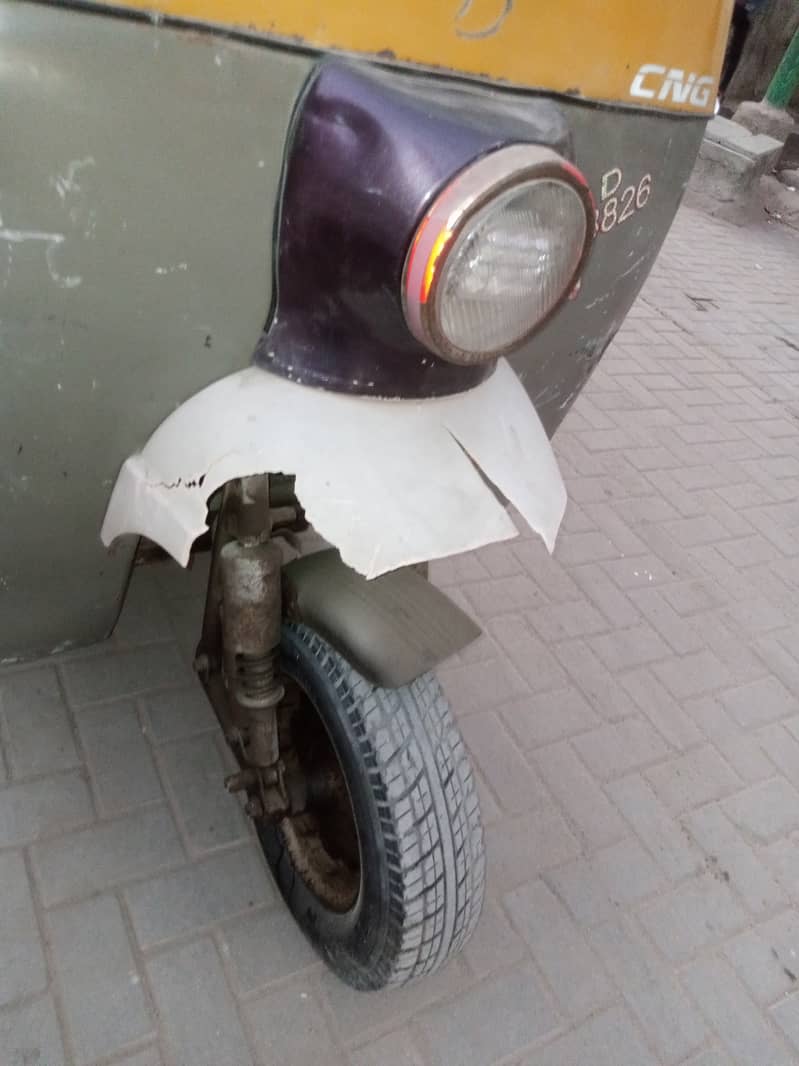 SazGar-2009,LPG-Gas-PetRoL Rickshaw, lWhite Engine, 2 Tyar OK, 9