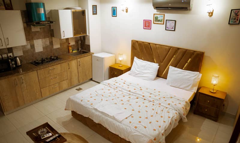 STUDIO 1 BED LUXURY FURNISHED FOR RANT IN GULBERG GREEN 2