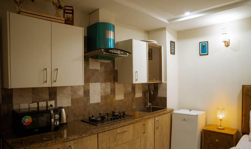 STUDIO 1 BED LUXURY FURNISHED FOR RANT IN GULBERG GREEN 22