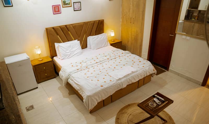 STUDIO 1 BED LUXURY FURNISHED FOR RANT IN GULBERG GREEN 26