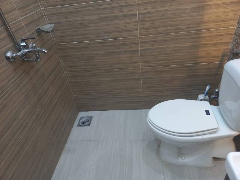 10 Marla Upper Portion Available For Rent In Sector C Bahria Town Lahore 11