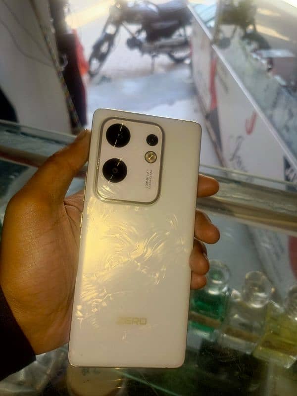 INFINIX ZERO 30 8+8/256 6