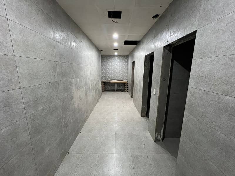 18000 Sq Ft Floor Available For Rent In Gulberg 3