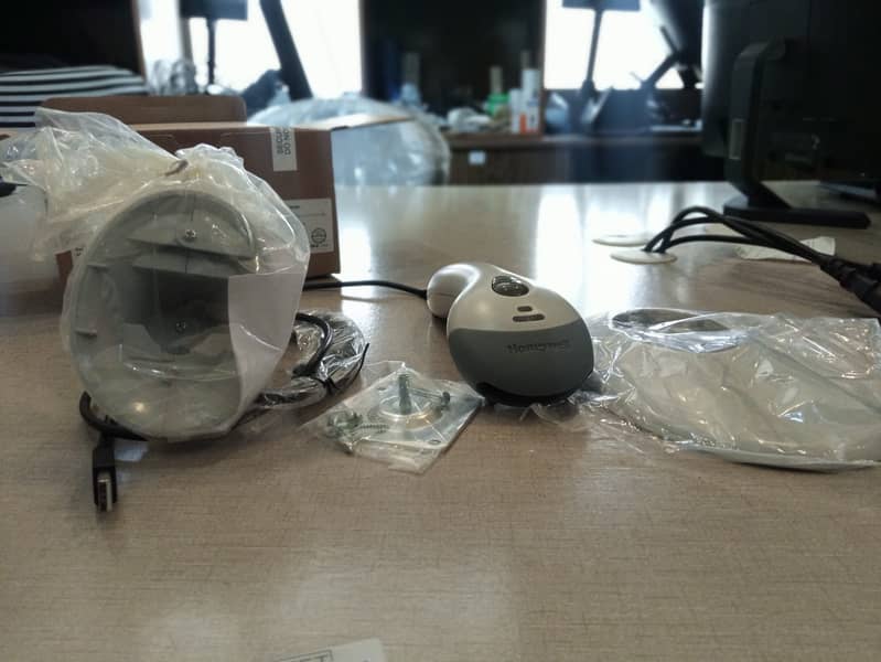 honeywell mk9540 scanner with stand new 6