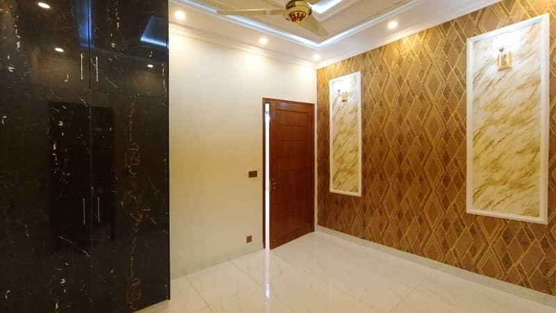 Book Prime Location House Today In Formanites Housing Scheme - Block M 6