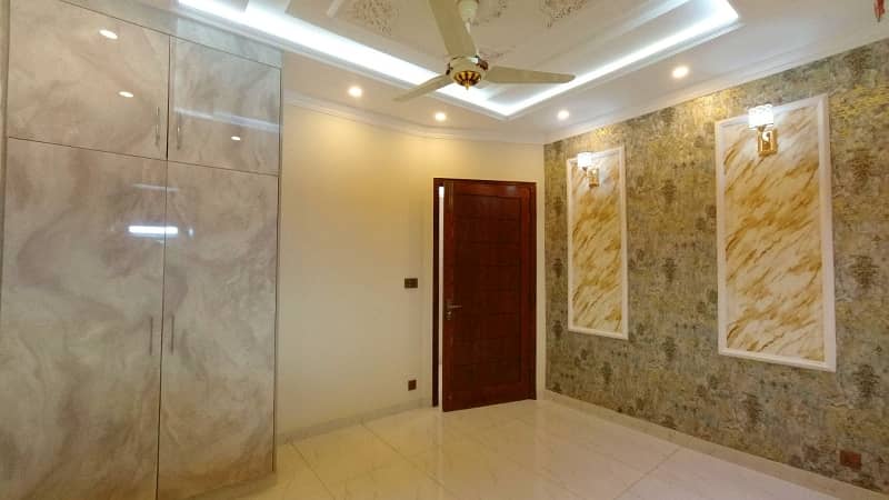 Book Prime Location House Today In Formanites Housing Scheme - Block M 12