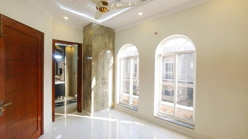 Book Prime Location House Today In Formanites Housing Scheme - Block M 15