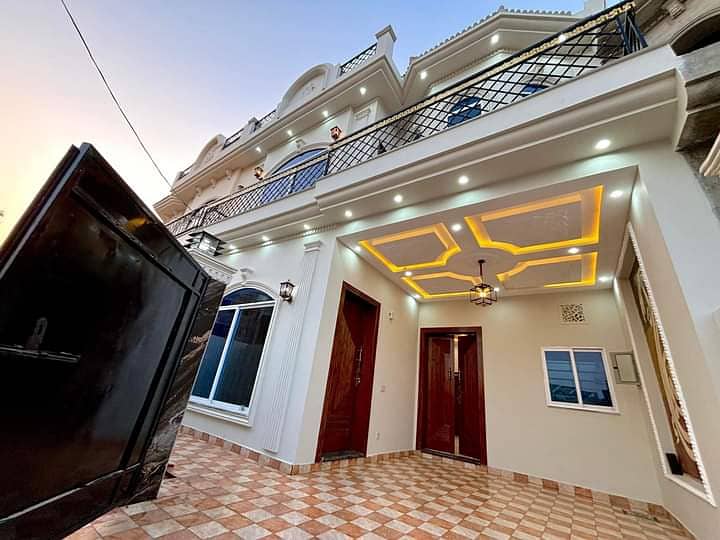 5 Marla Brand New Luxury Upper Portion Available For Rent In Formanites Housing Scheme Block - N Lahore. Only 35000 Thousand 1
