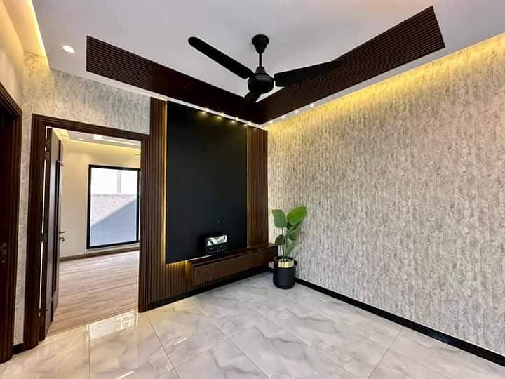 5 Marla Brand New Luxury Upper Portion Available For Rent In Formanites Housing Scheme Block - N Lahore. Only 35000 Thousand 3
