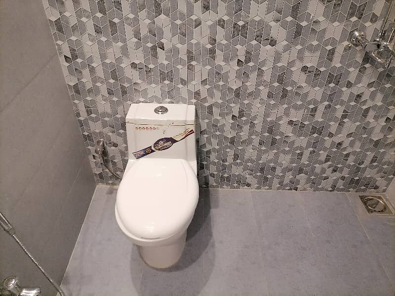 5 Marla Lower Portion For Rent In Beautiful Formanites Housing Scheme 4