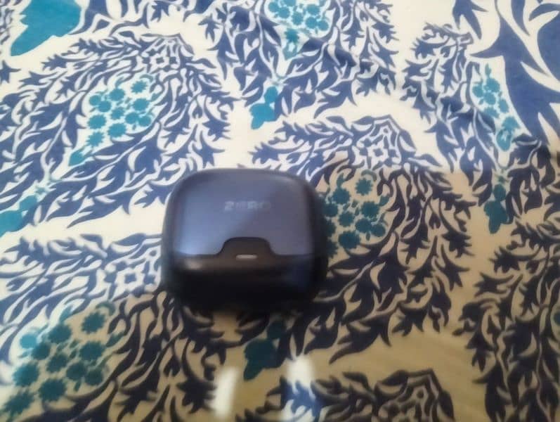 Zerolife style wave earbuds 6 months warranty remaining 1