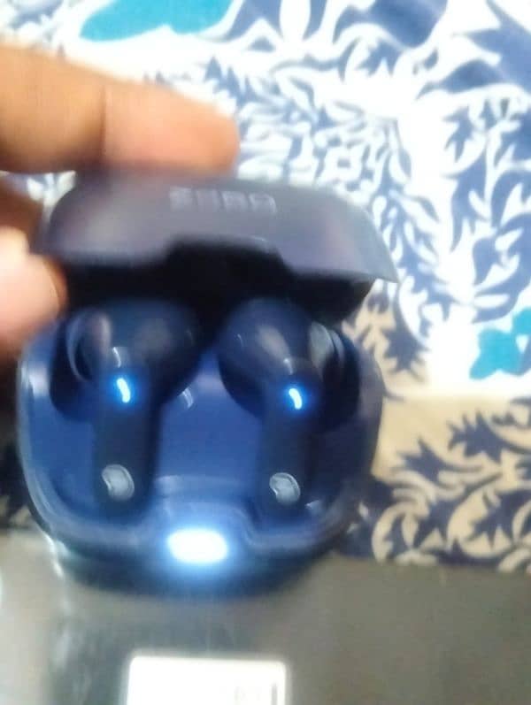 Zerolife style wave earbuds 6 months warranty remaining 4