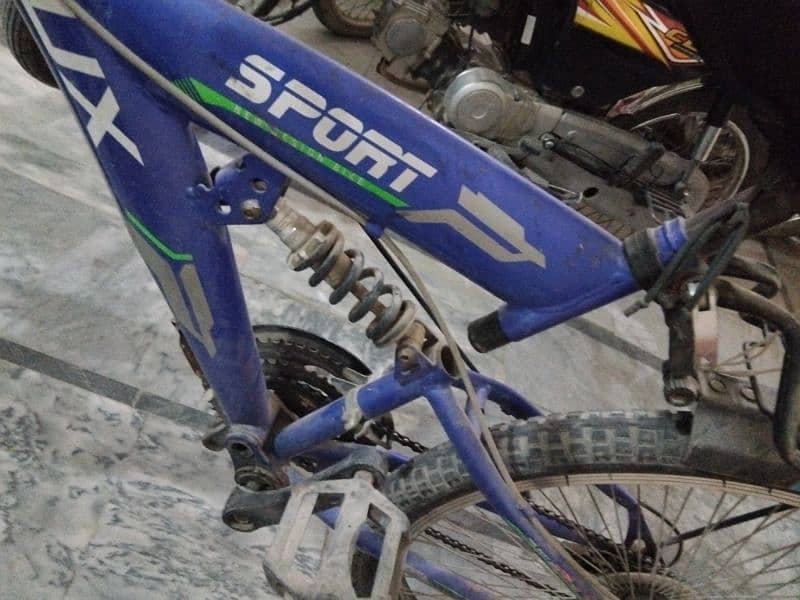 bicycle with original gears and all disc breaks 2
