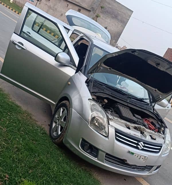 Suzuki Swift 2012 DLX 11