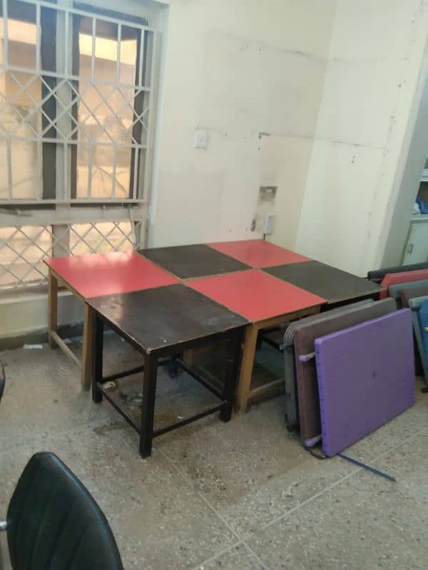 folding table 0