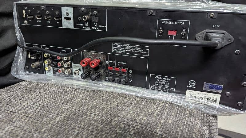 Pioneer VSX-329 5.1 Amplifier With remote 2
