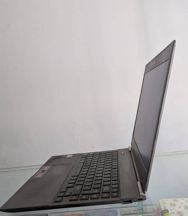 Toshiba Laptop - Core i3 3rd Generation in Slim body 5