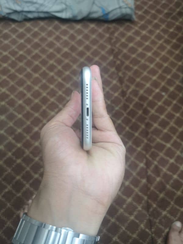 I phone 11 128gb pta aproved 1