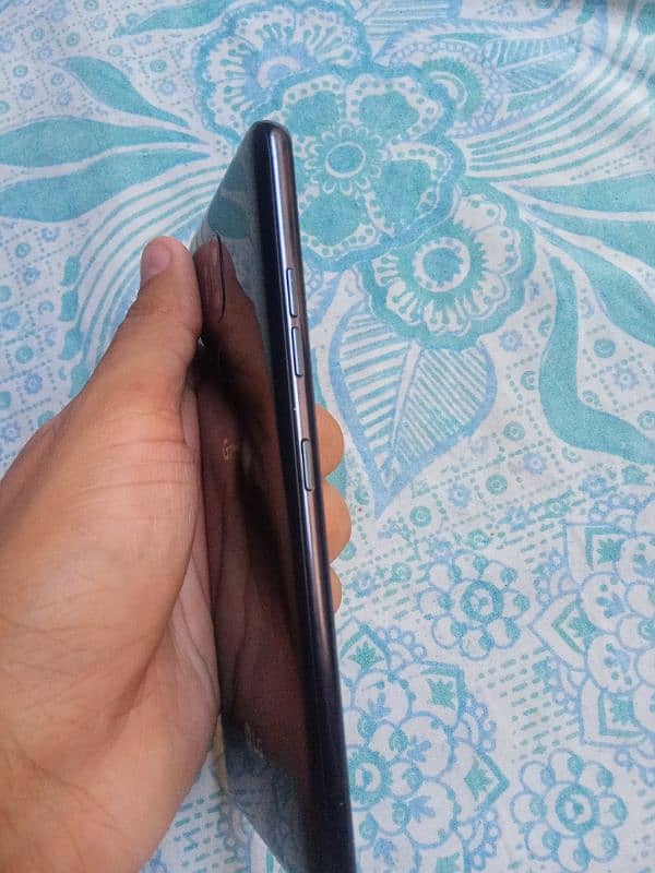 LG G7, 4/64, sim working 2