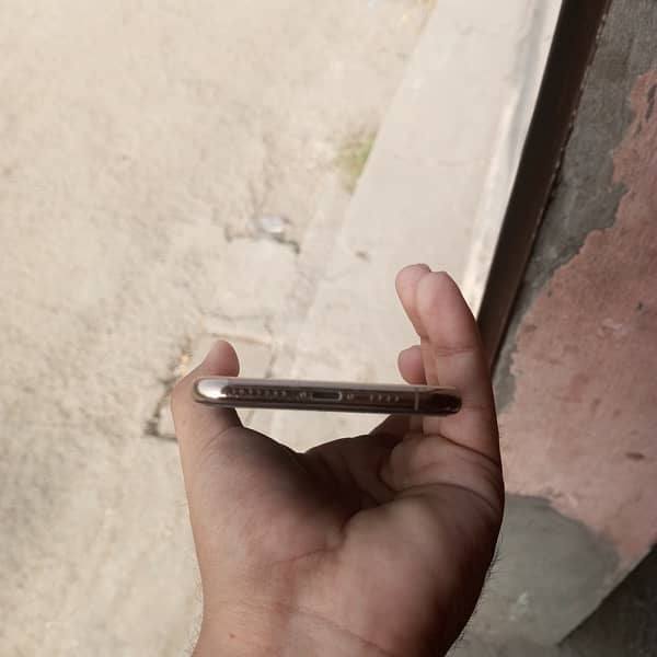 iPhone XS Max 512GB | Non-PTA | Excellent Condition 3