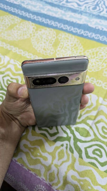 pixel 7 pro 12/128, slightly used, great condition 7