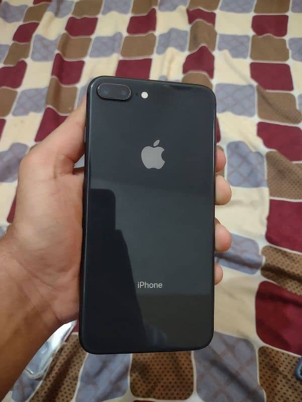 iPhone 8 Plus 0