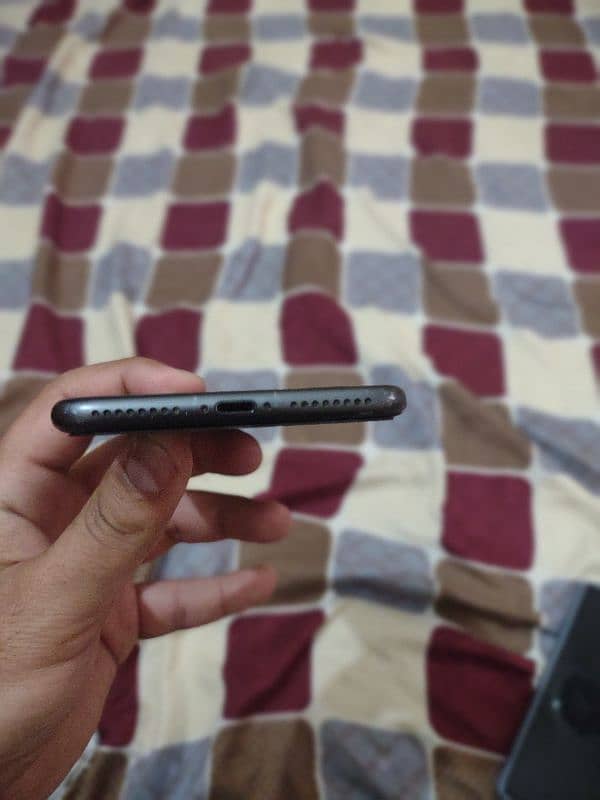 iPhone 8 Plus 4