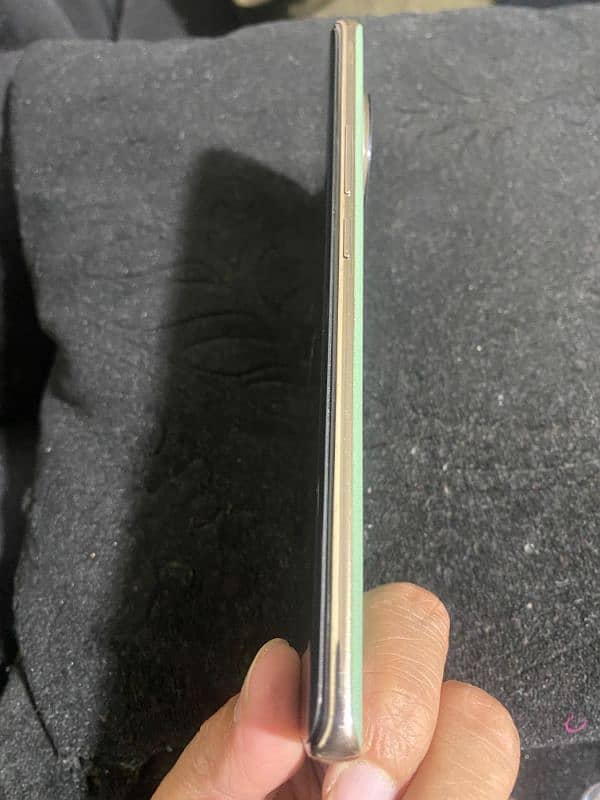 Tecno spark 20 pro plus 7