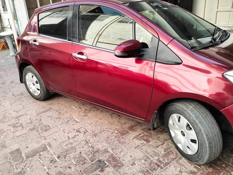 Toyota Vitz 2015 jewella edition 3