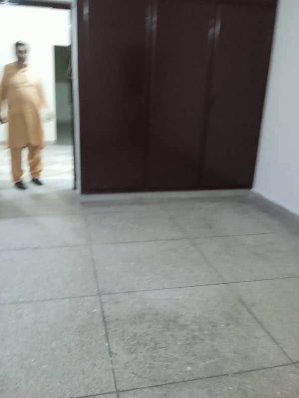 2 Beds Drawing Portion Is For Rent 3