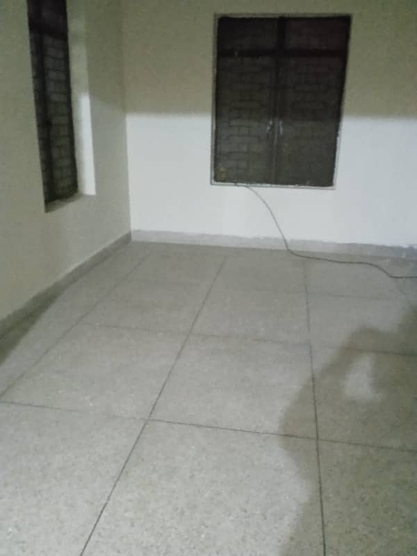 2 Beds Drawing Portion Is For Rent 0