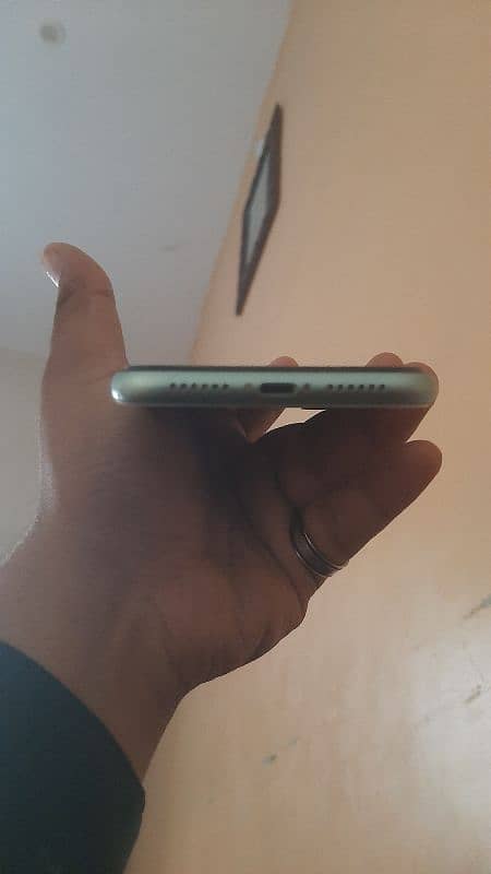 iPhone 11 2