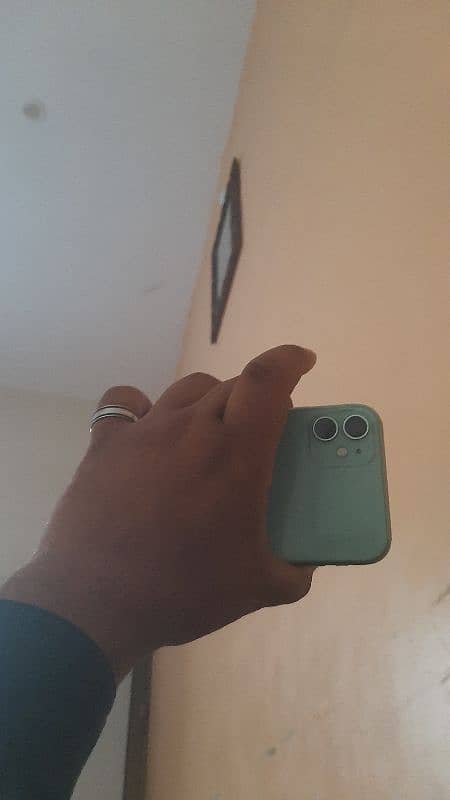 iPhone 11 3