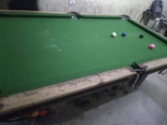 snooker and football game