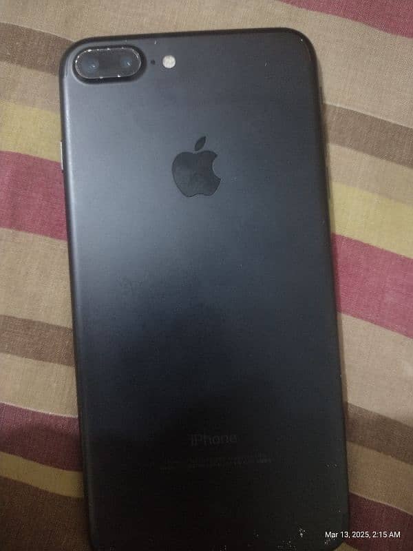 iphone 7 plus 128 gb with charger 1