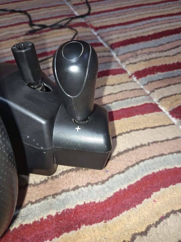 gxt288 racing wheel vibration effect and pedal and gear shifter includ 4