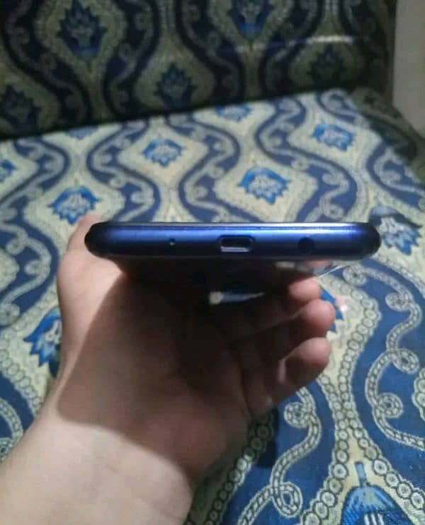 Tacno pova LD7 6/128gb exchange possible 2