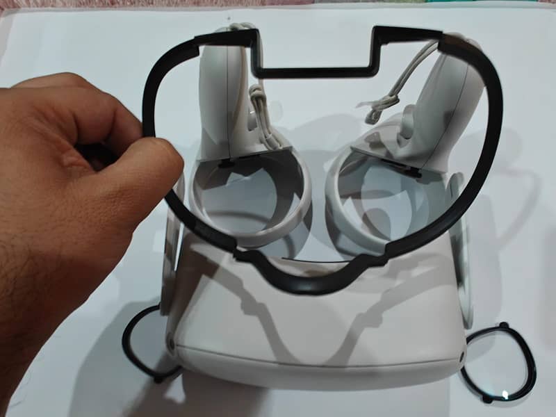 Oculus Quest 2 VR – 128GB – Excellent Condition 2