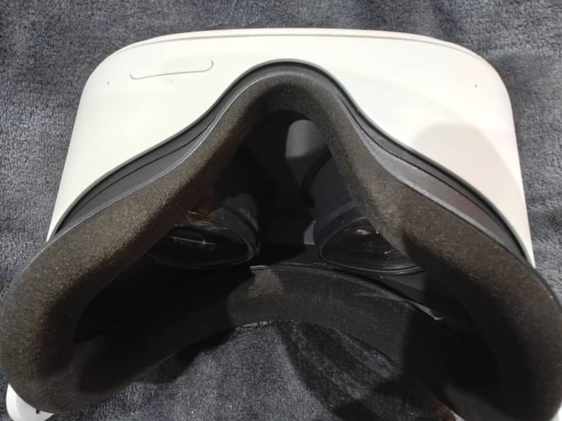 Oculus Quest 2 VR – 128GB – Excellent Condition 4