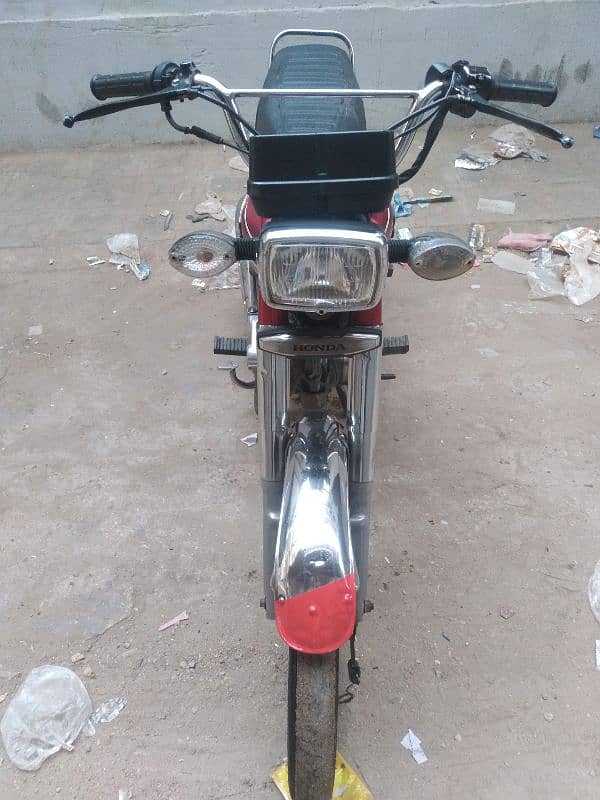 Honda 125cc Red color Karachi number model 2020 2
