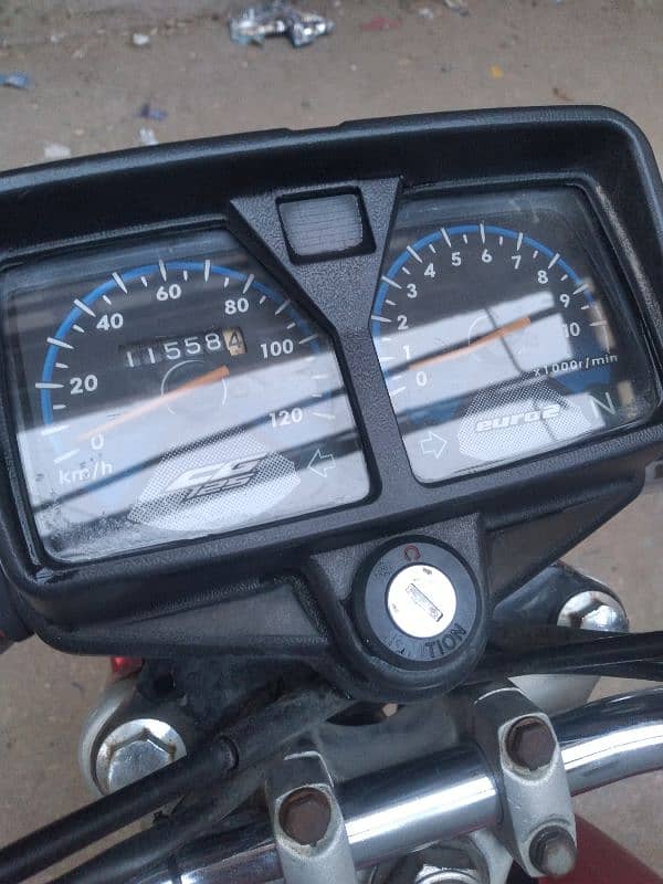 Honda 125cc Red color Karachi number model 2020 4