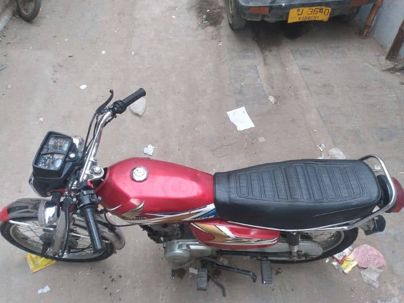 Honda 125cc Red color Karachi number model 2020 6