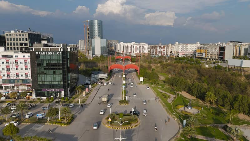 4 Kanal Near To Developed Plot For Sale In Block-D Gulberg Greens Islamabad 0