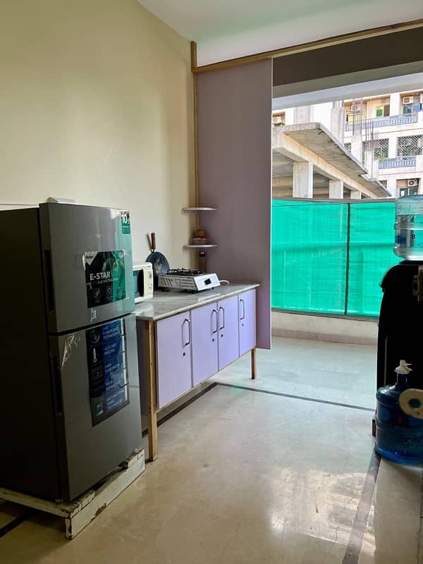 roommate girls hostel 8