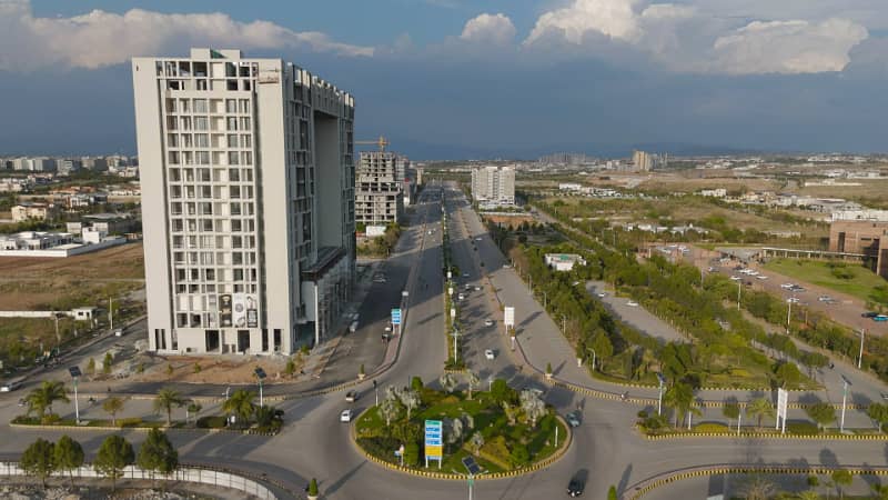 4 kanal Developed Plot For Sale In Block-D Gulberg Greens Islamabad 0