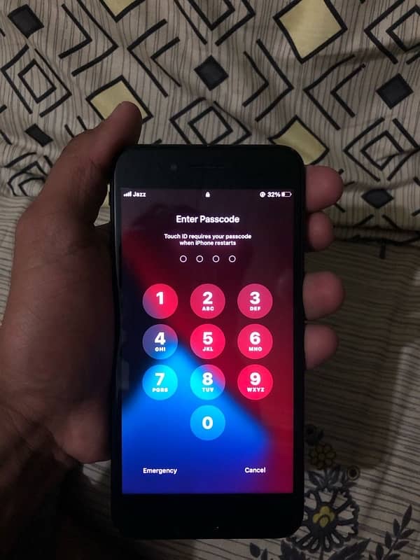 Apple iPhone 7+ 1