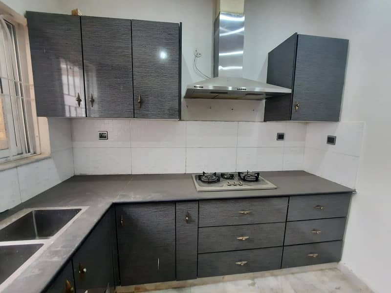 1 Kanal Upper Portion for Rent in DHA Phase 3 3 Beds with Separate Entrance! 20