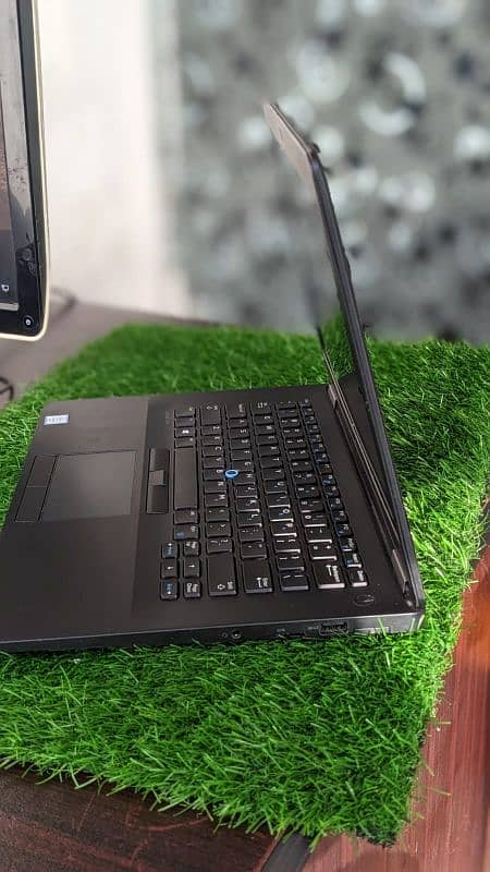 Dell latitude E7470 core i5 6th gen 2