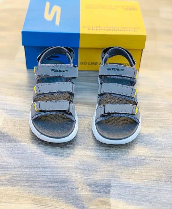 Sandals at Cheap price!! BIG OFFER!! Only in RS/-3300 0