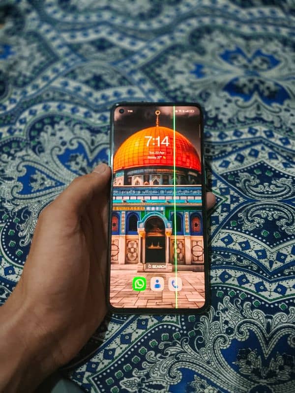 over all good condition but a line on screen 3